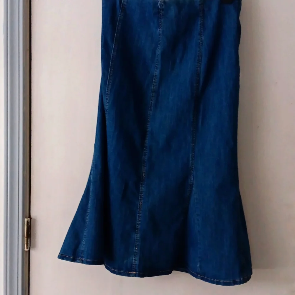Christopher & Banks Sz 12 Jean Skirt - Picture 1 of 4